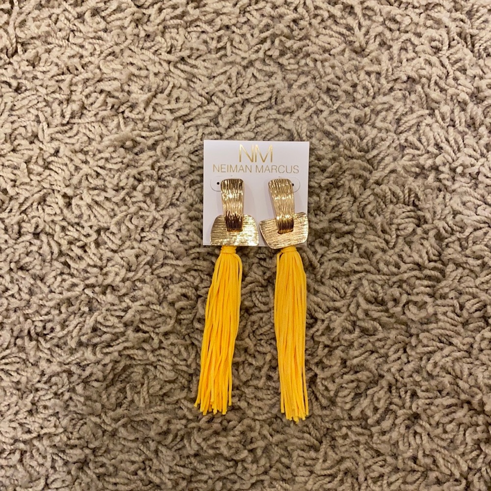 NEIMAN MARCUS yellow earrings💕